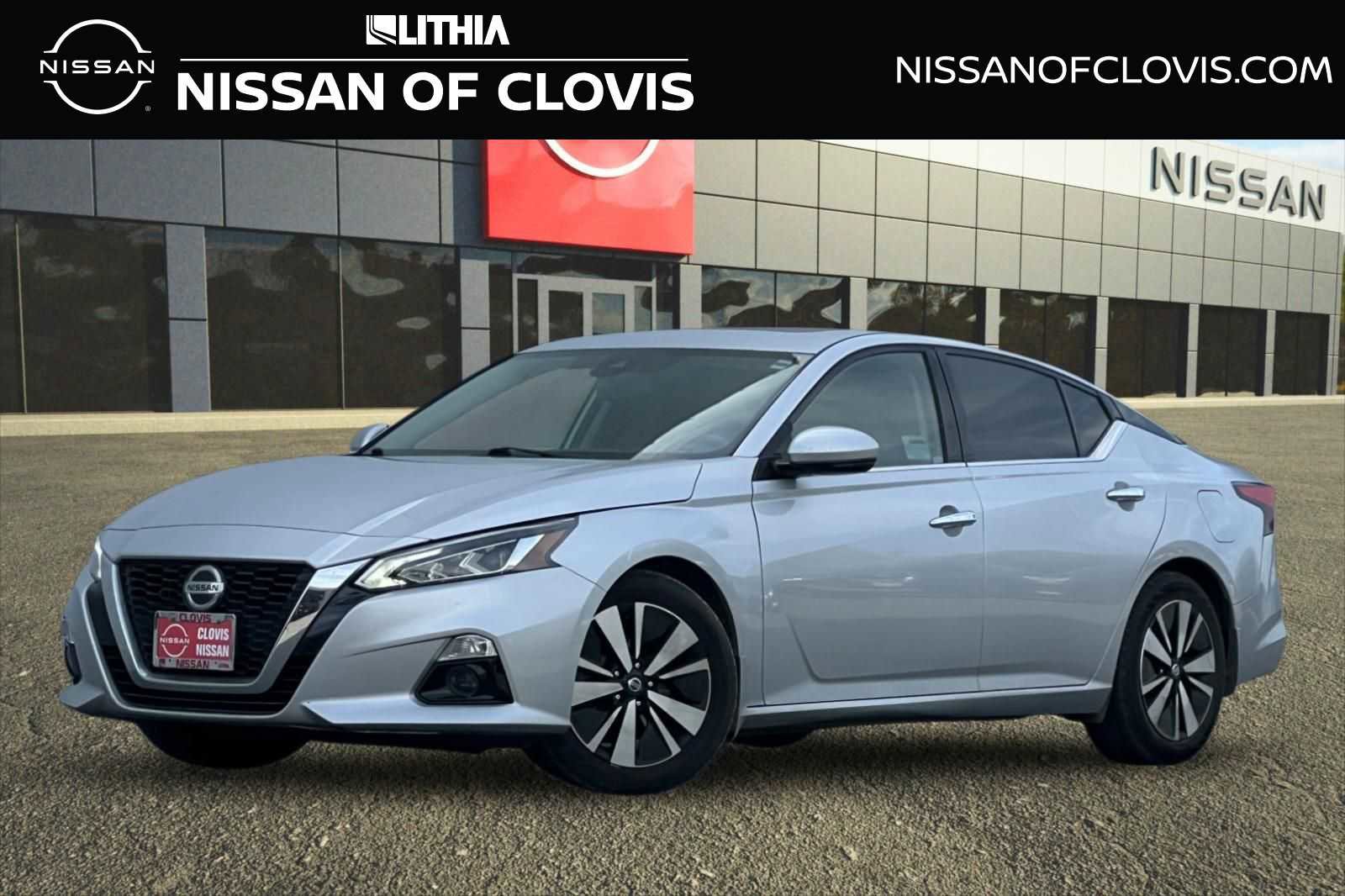 Used 2020 Nissan Altima 2.5 SV image 1