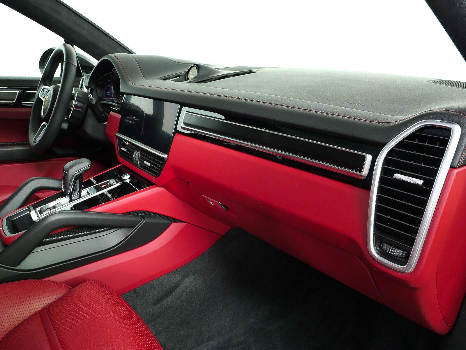 Used 2023 Porsche Cayenne GTS AWD/4WD image 23