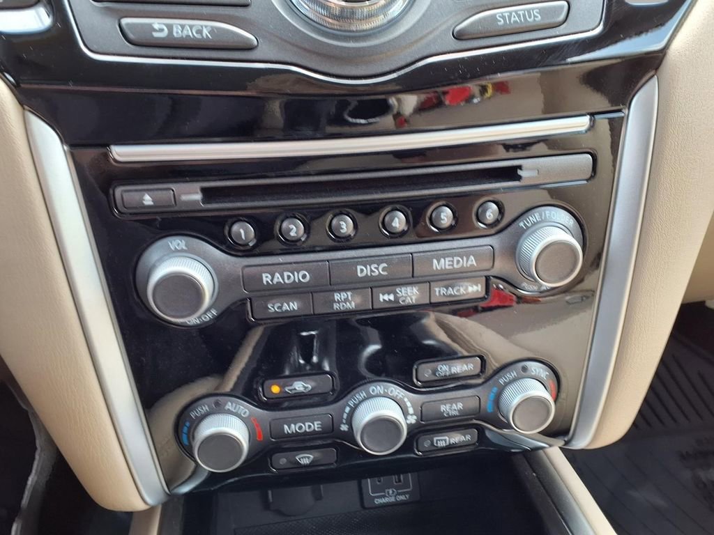 Used 2020 Nissan Pathfinder SV AWD/4WD image 10