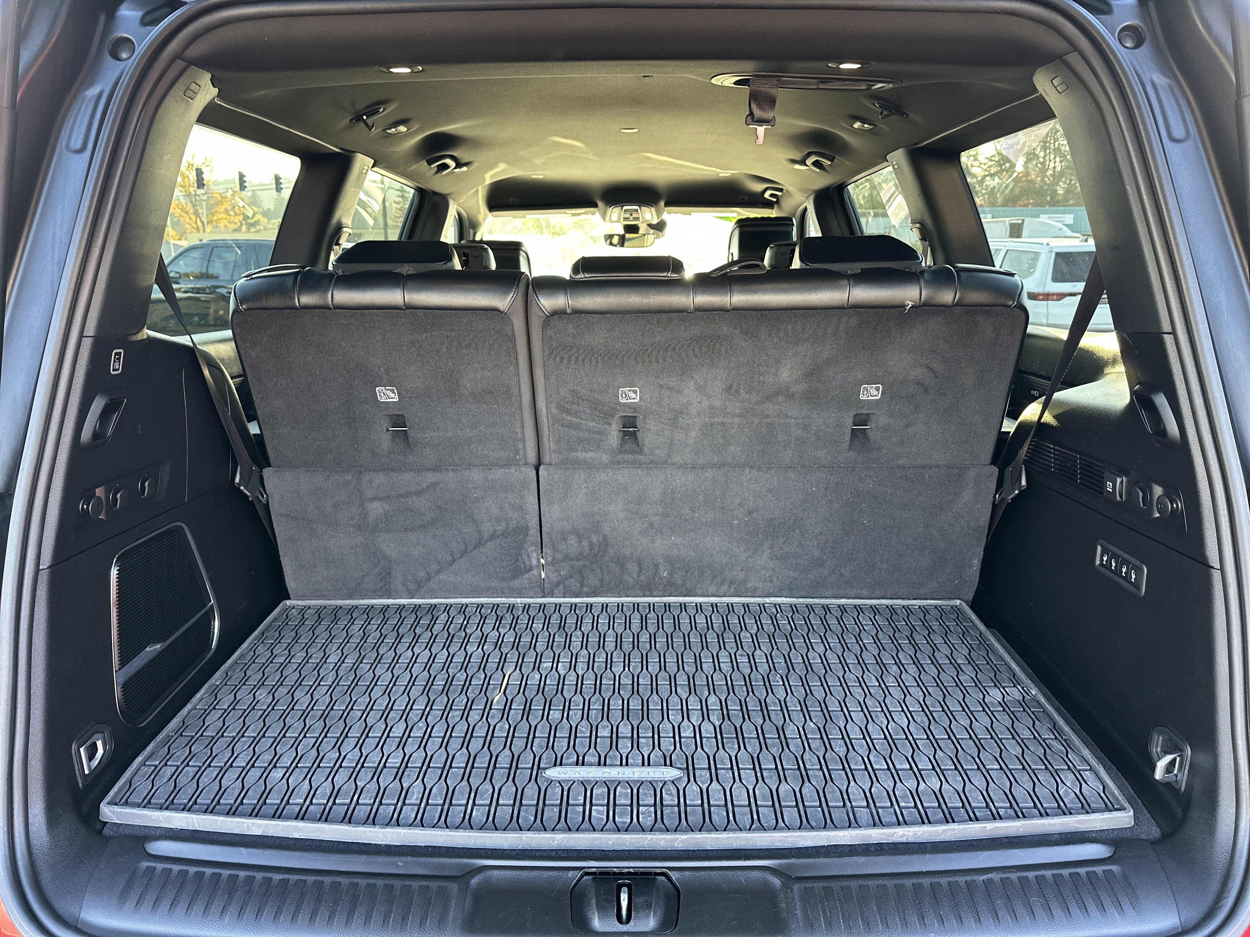 Used 2024 Jeep Wagoneer Series III image 5