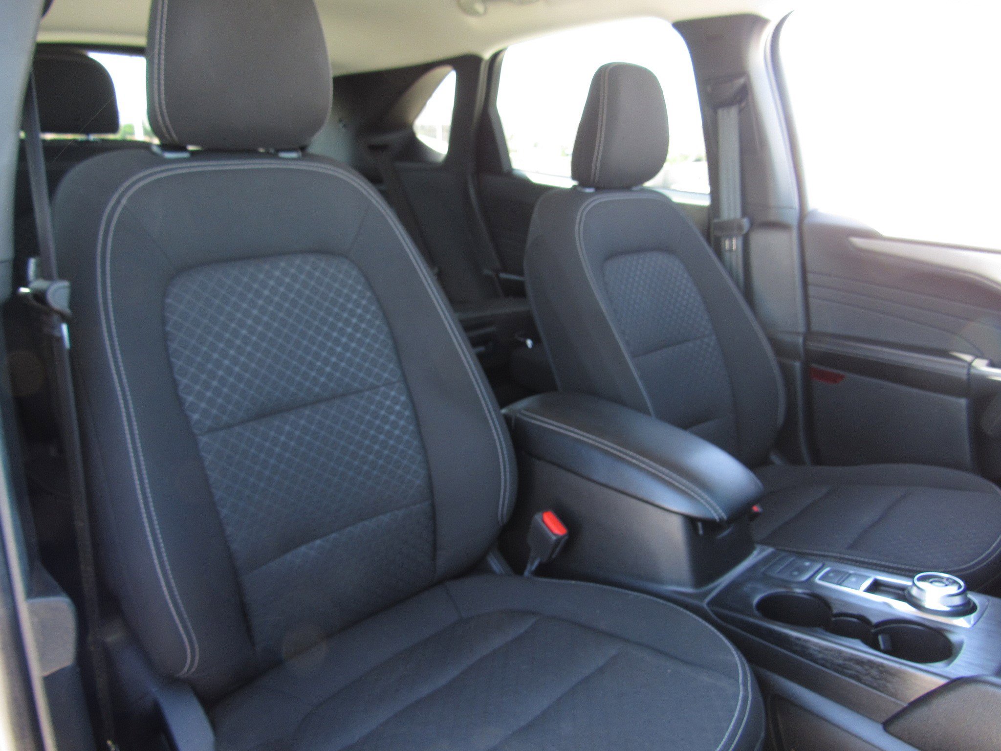 Used 2025 Ford Escape Active AWD/4WD image 10