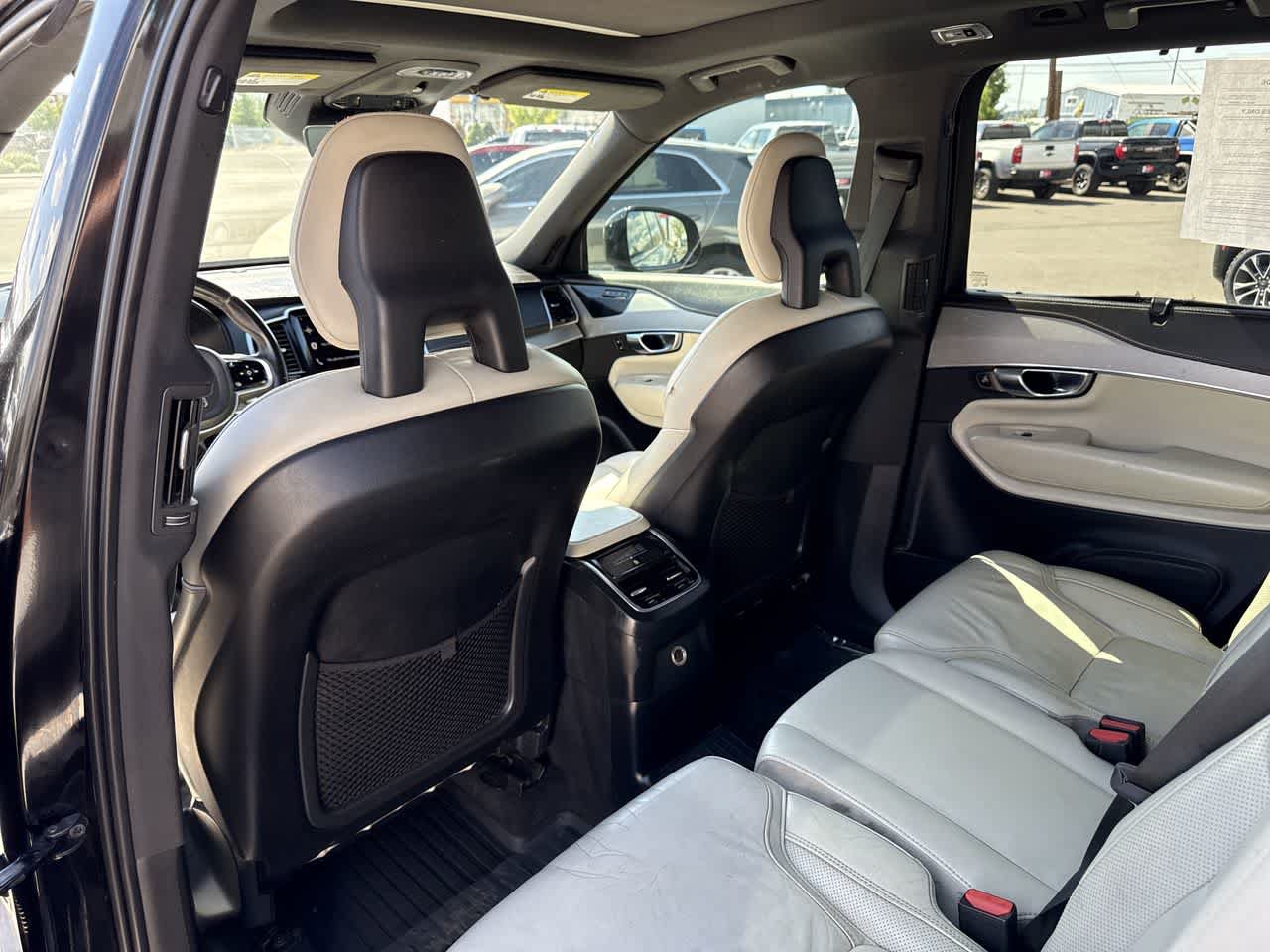 Used 2020 Volvo XC90 T8 R-Design w/ Protection Package Premier AWD/4WD image 13