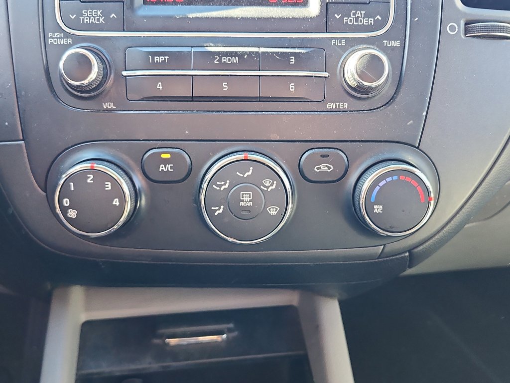 Used 2015 Kia Forte LX image 16