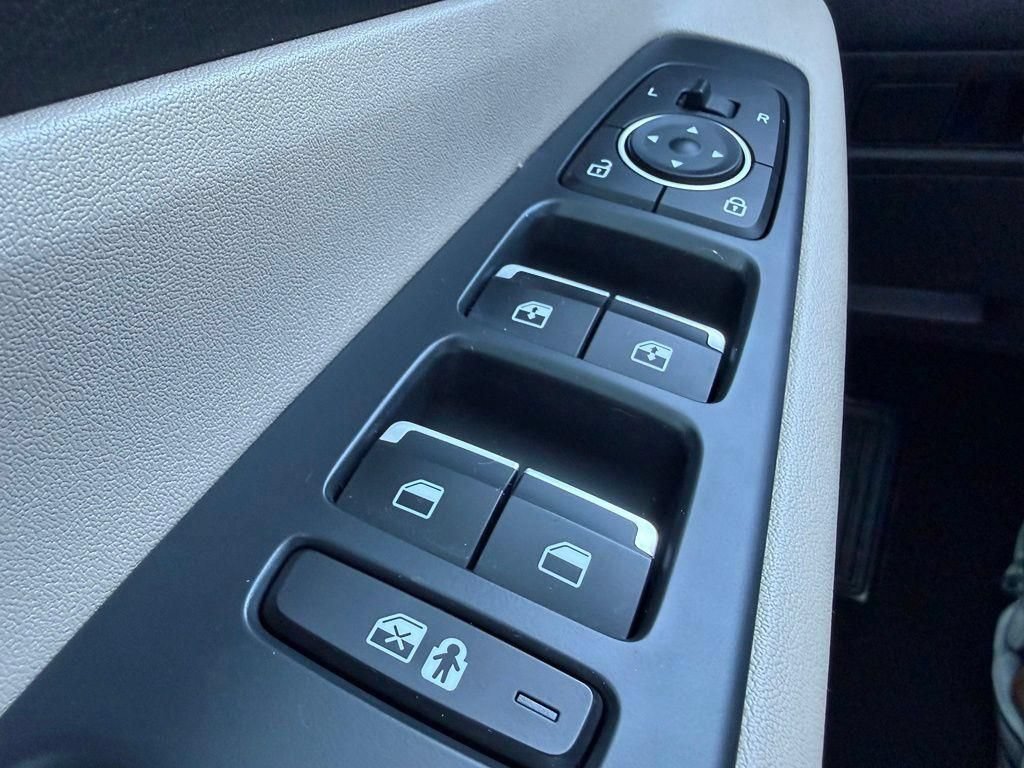 Used 2023 Hyundai Santa Fe SEL FWD image 24