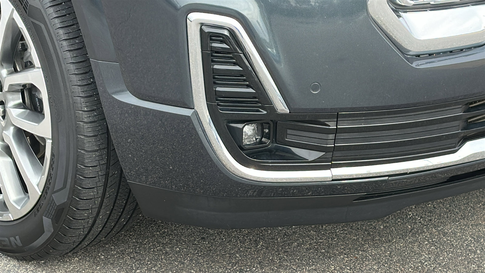 Used 2021 GMC Acadia Denali w/ Denali Ultimate Package image 5