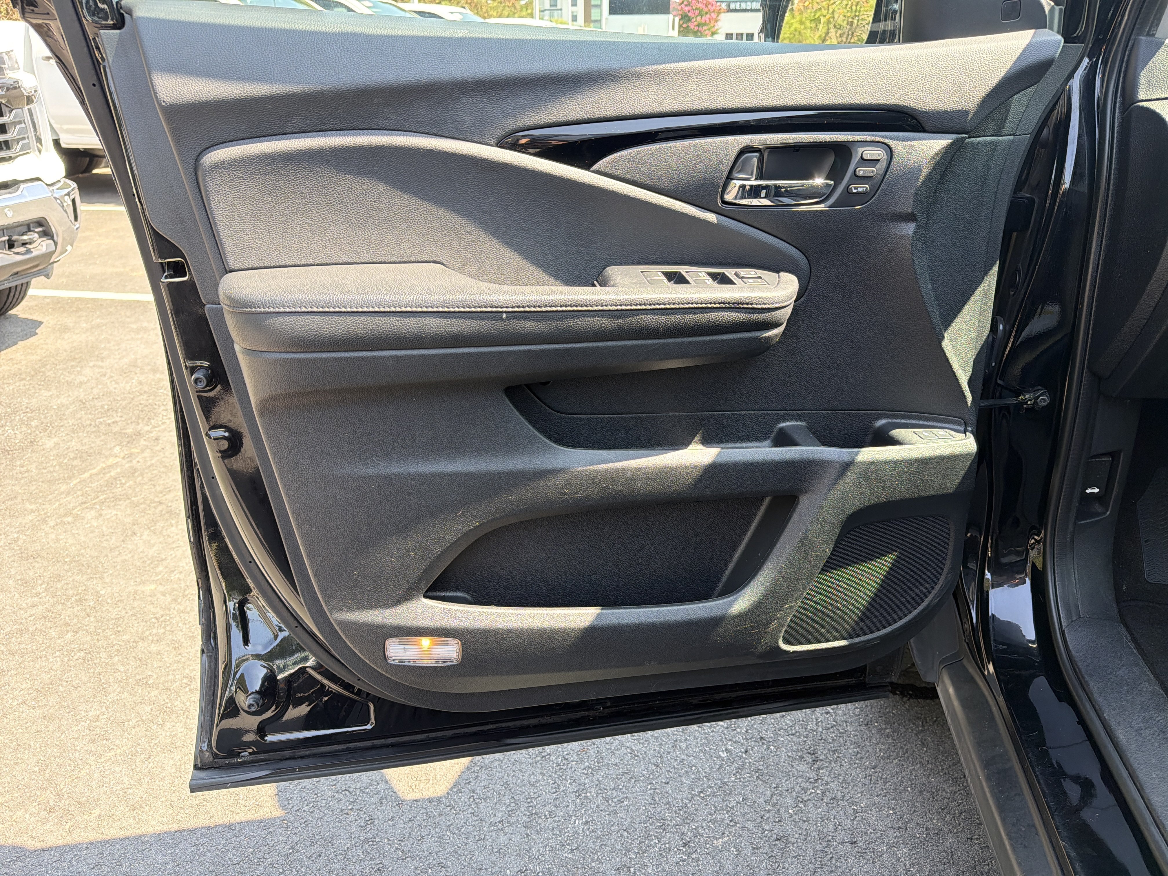 Used 2019 Honda Pilot Elite image 14