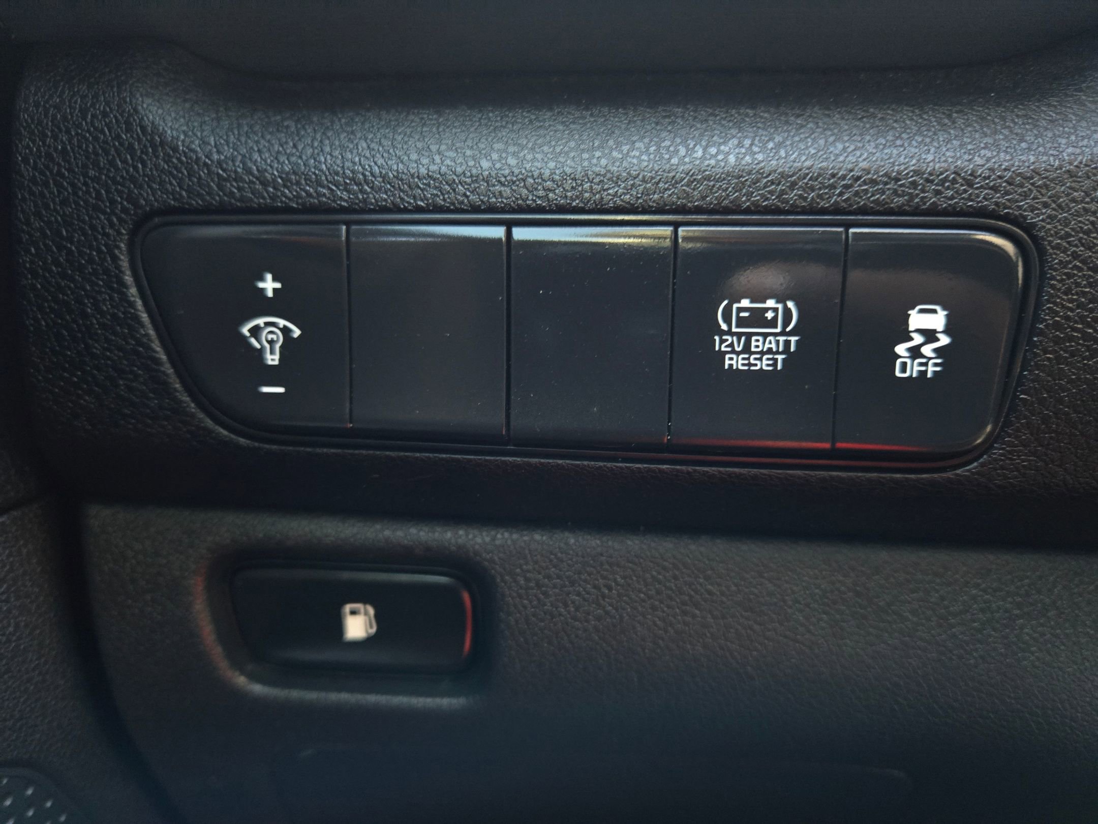 Used 2022 Kia Niro LX FWD image 25