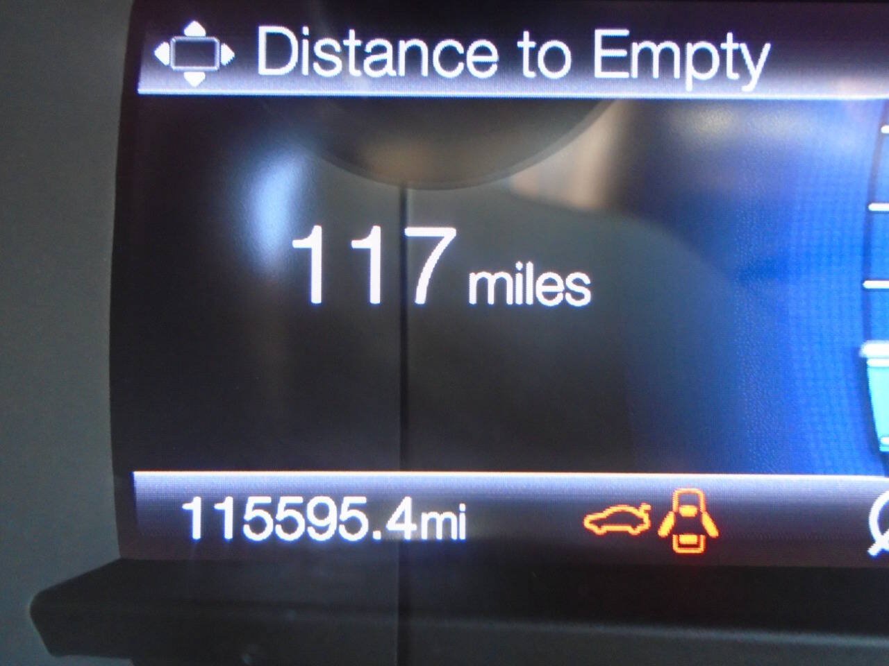 Used 2019 Ford Fusion SE FWD image 16