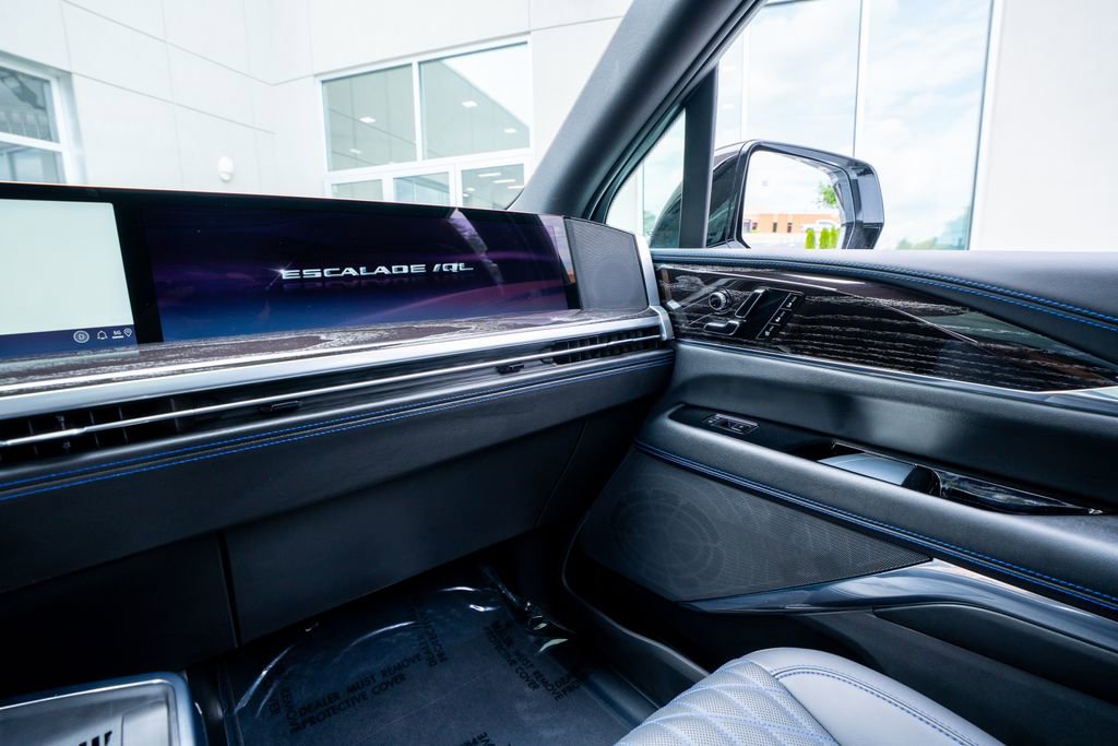 Used 2026 Cadillac Escalade IQL Sport 1 AWD/4WD image 46