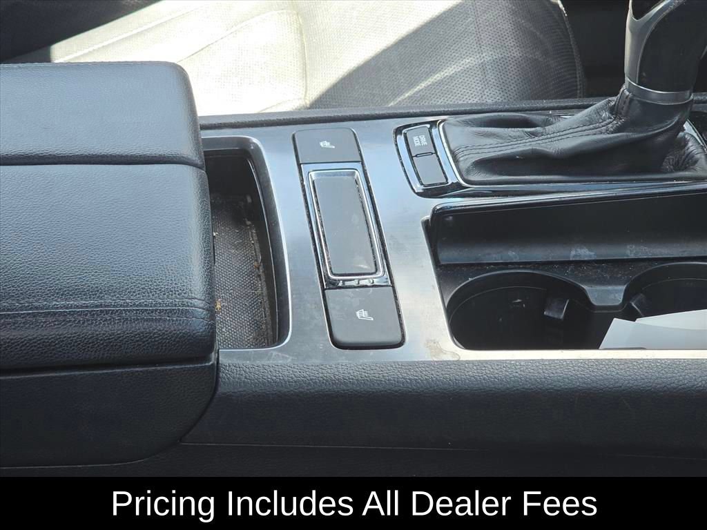 Used 2015 Hyundai Genesis 3.8 RWD image 8