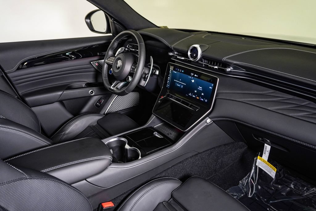 Certified 2025 Maserati Grecale Modena AWD/4WD image 14