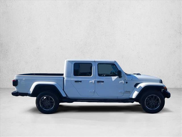 Used 2022 Jeep Gladiator Overland w/ Popular Equipment Package AWD/4WD image 4