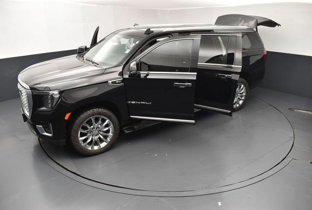 Used 2021 GMC Yukon XL Denali AWD/4WD image 26