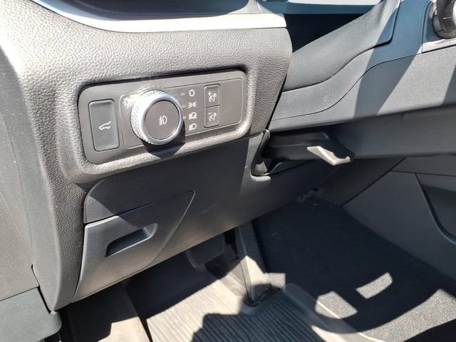 Used 2021 Ford Explorer XLT w/ Equipment Group 202A AWD/4WD image 25