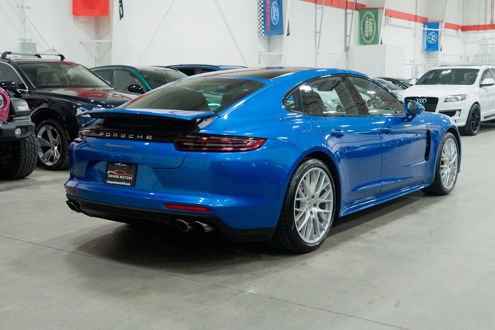 Used 2017 Porsche Panamera 4S AWD/4WD image 8