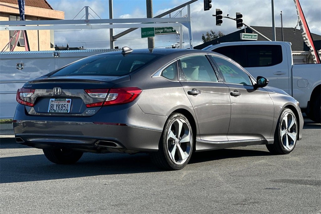Used 2019 Honda Accord Touring image 3