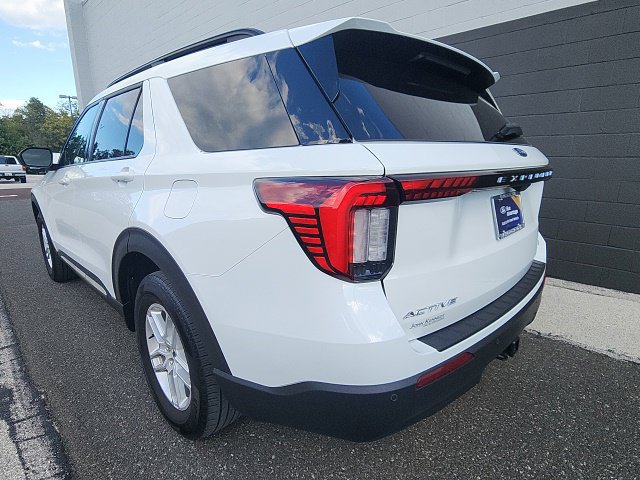 Certified 2025 Ford Explorer Active AWD/4WD image 4