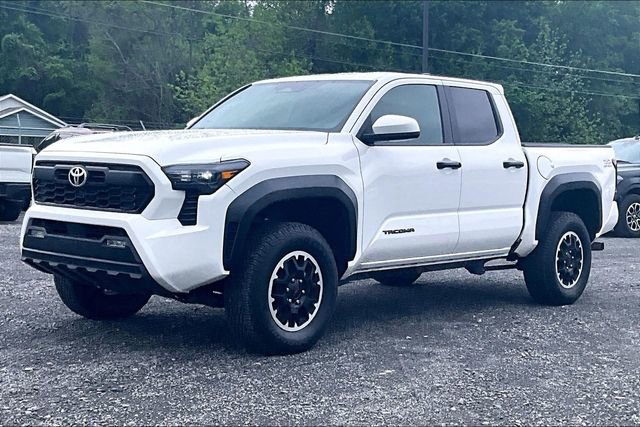 Used 2024 Toyota Tacoma TRD Off-Road AWD/4WD image 3