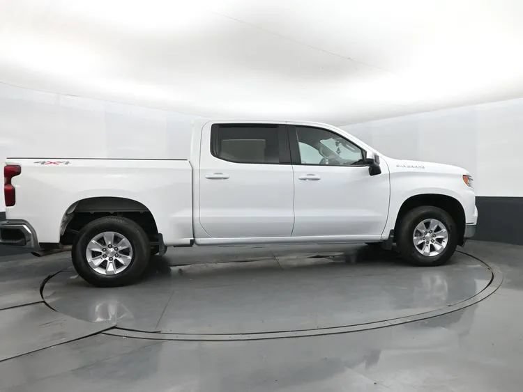 Used 2026 Chevrolet Silverado 1500 LT AWD/4WD image 4