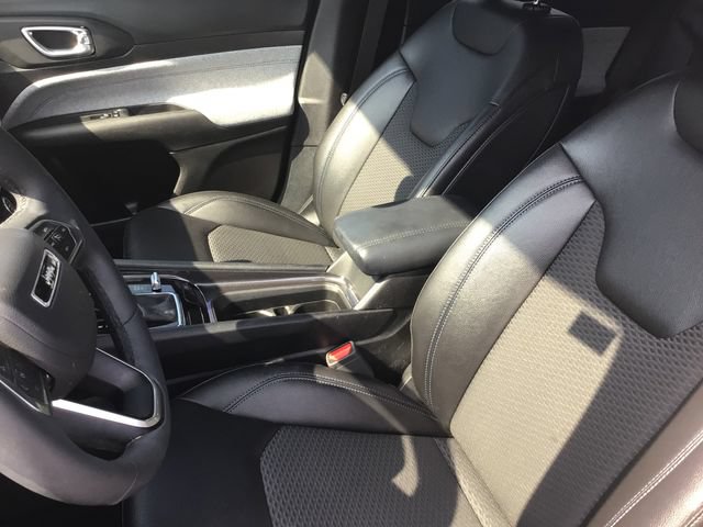 Used 2024 Jeep Compass Latitude AWD/4WD image 25
