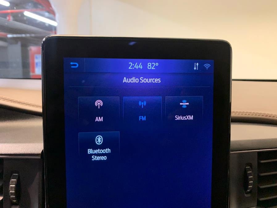 Used 2021 Ford Explorer King Ranch w/ Premium Technology Package image 22