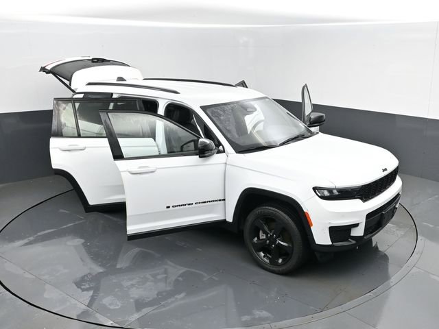 Used 2023 Jeep Grand Cherokee L Laredo image 28