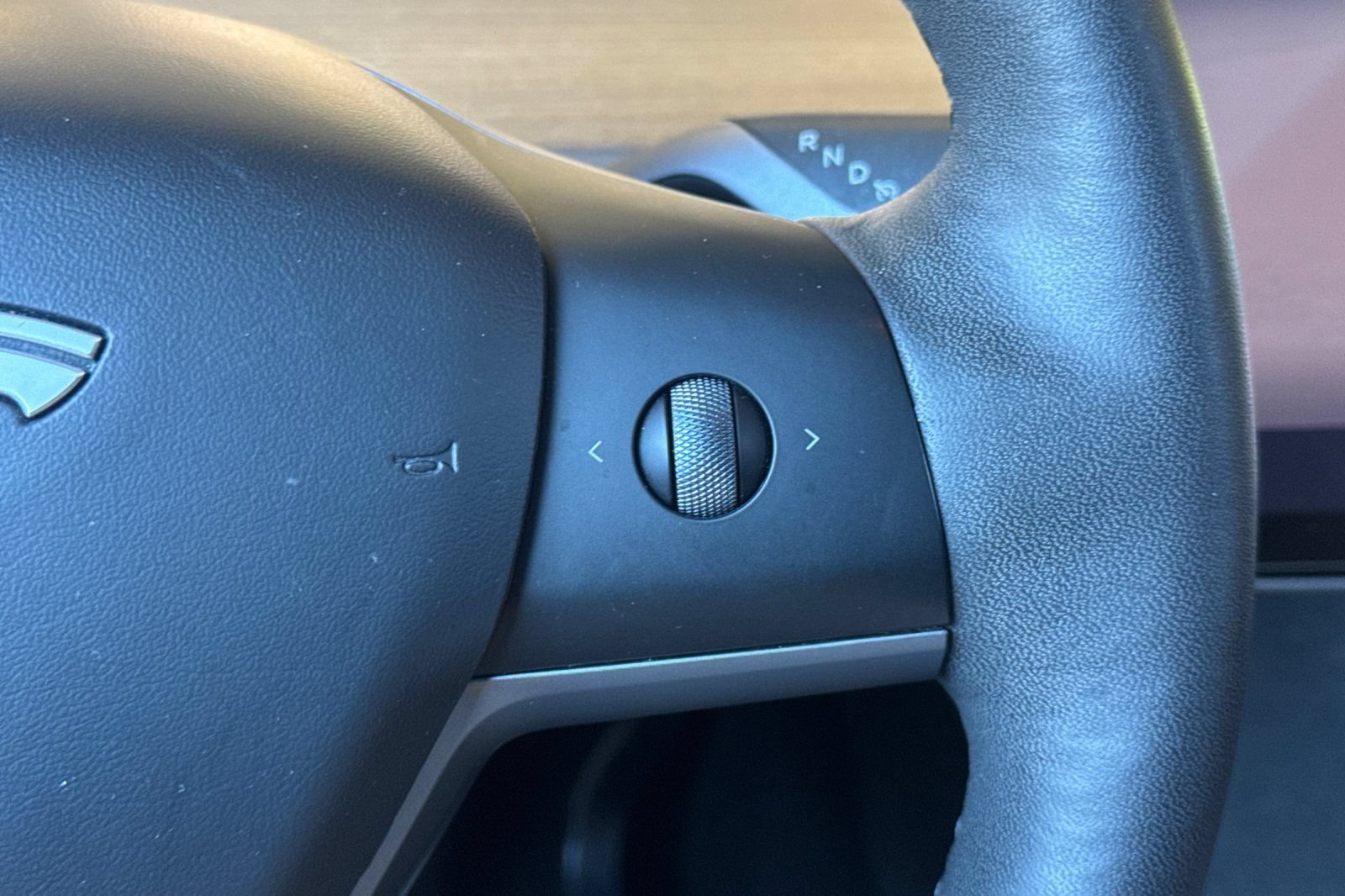 Used 2025 Tesla Model Y Performance AWD/4WD image 36