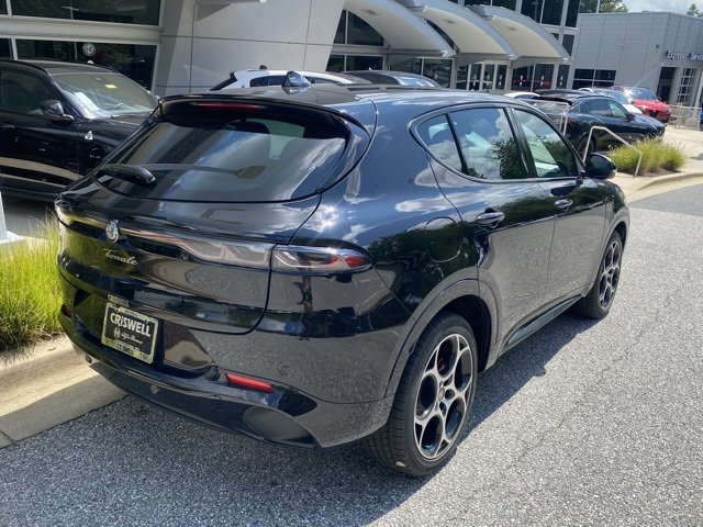 New 2025 Alfa Romeo Tonale w/ Premium Package image 5