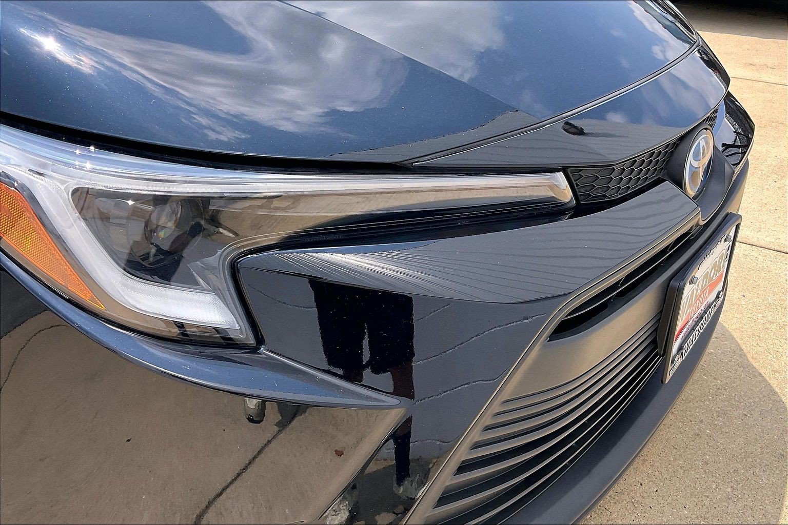 Used 2025 Toyota Corolla LE FWD image 34