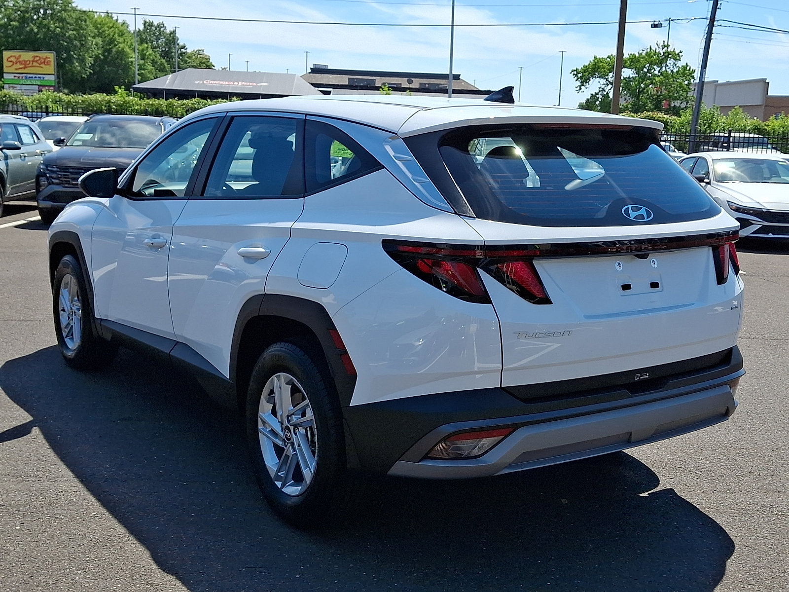 Certified 2025 Hyundai Tucson SE AWD/4WD image 4