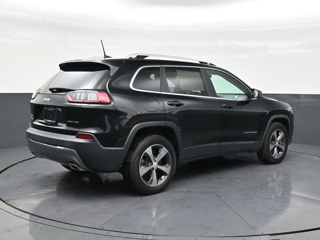 Used 2019 Jeep Cherokee Limited w/ Luxury Group image 5