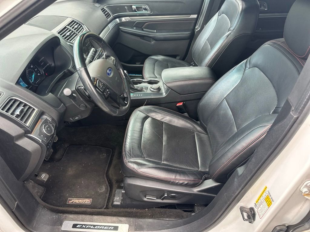 Used 2016 Ford Explorer Sport w/ Equipment Group 401A image 9