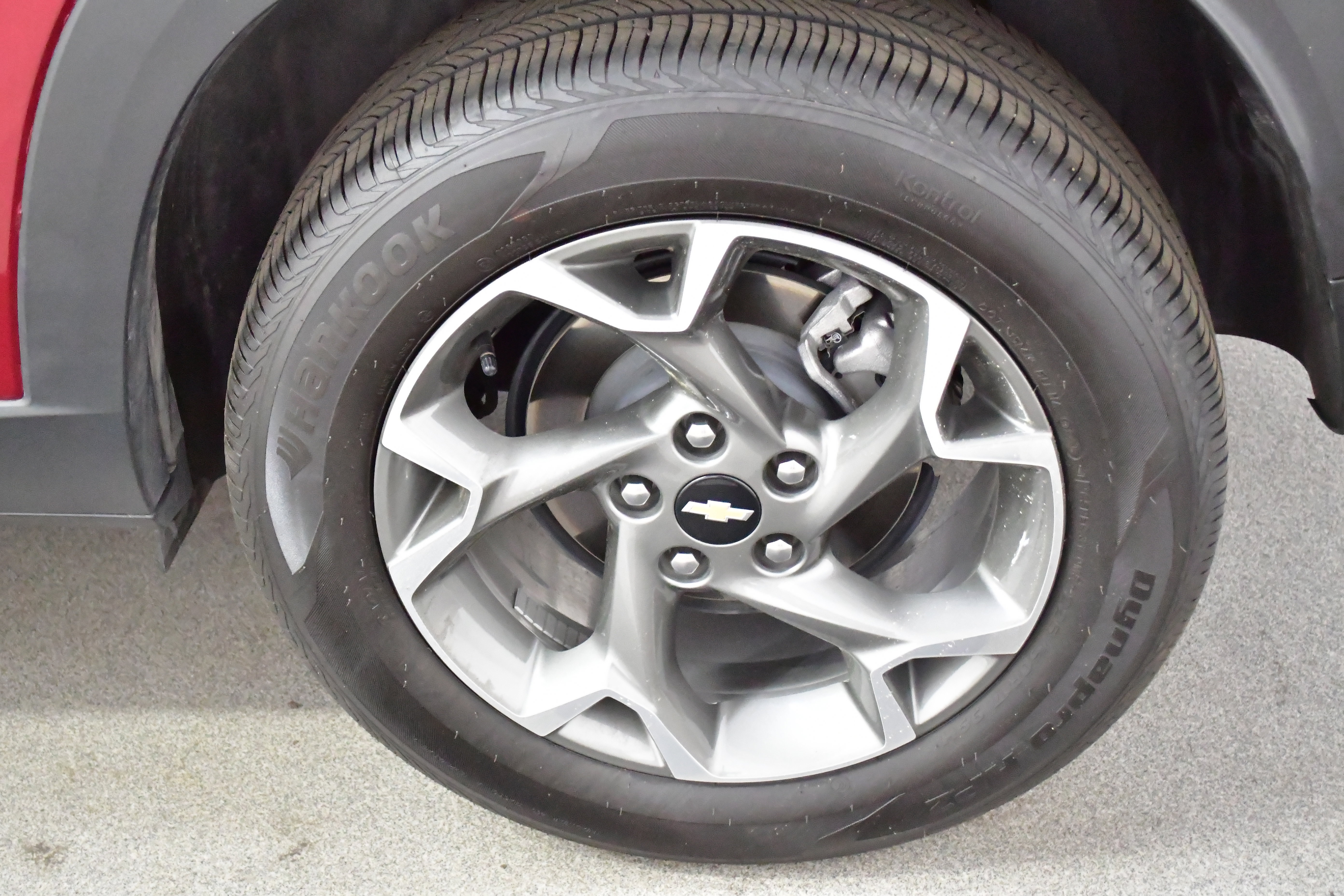 Used 2025 Chevrolet Trax LT image 34