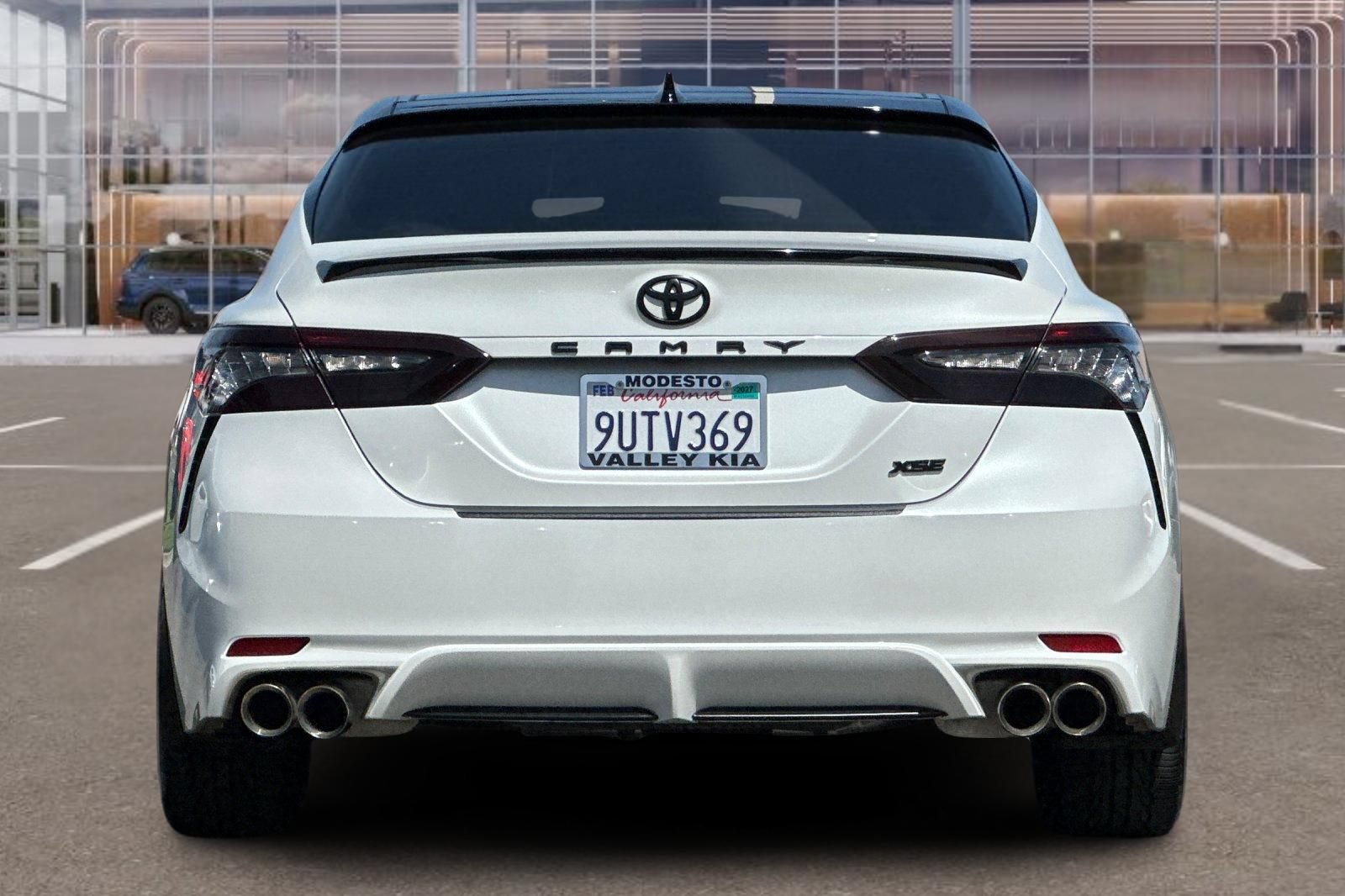 Used 2022 Toyota Camry XSE FWD image 5