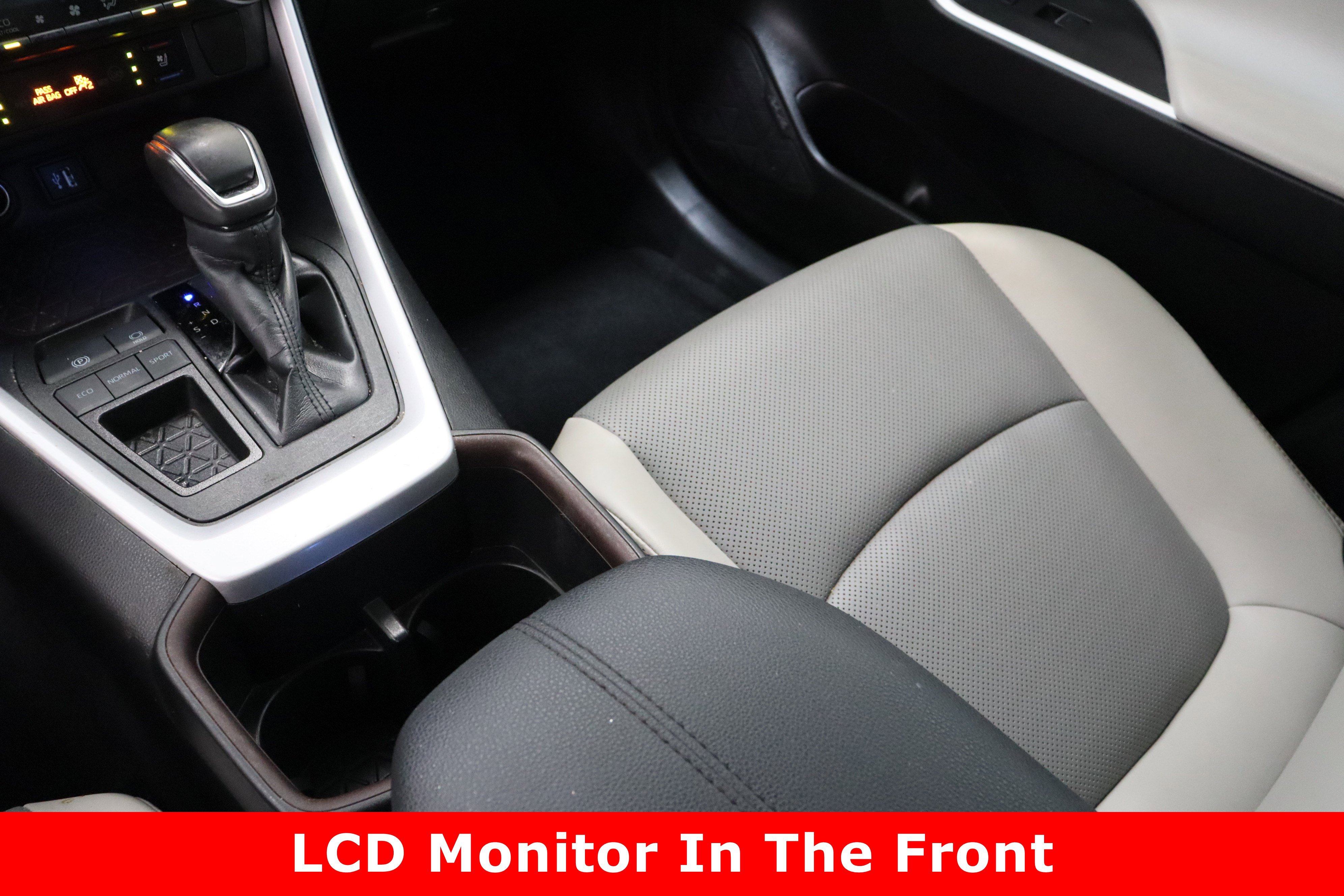 Used 2023 Toyota RAV4 Limited image 17