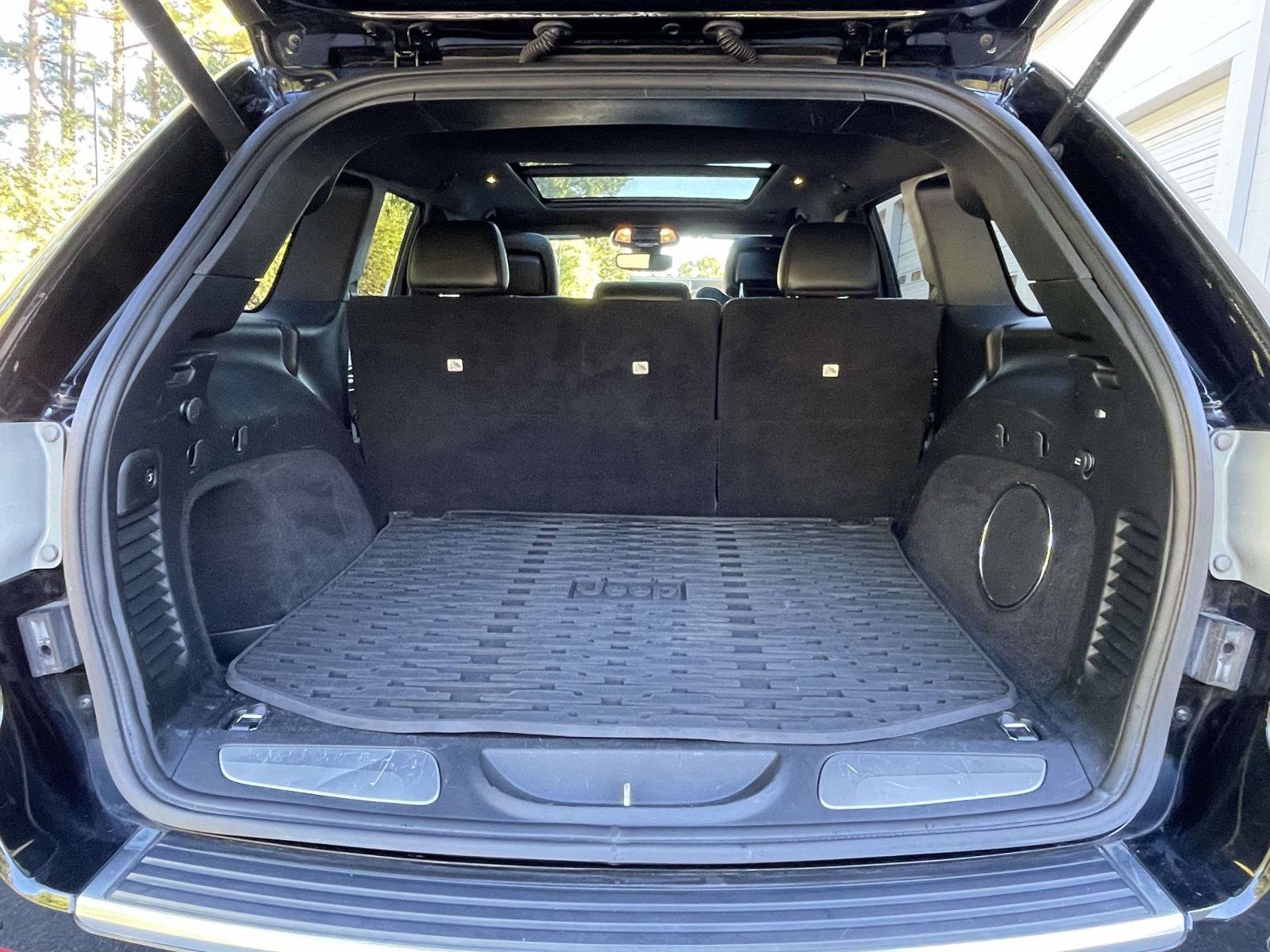 Used 2018 Jeep Grand Cherokee Limited AWD/4WD image 10