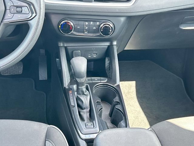 Used 2024 Chevrolet TrailBlazer LS FWD image 17