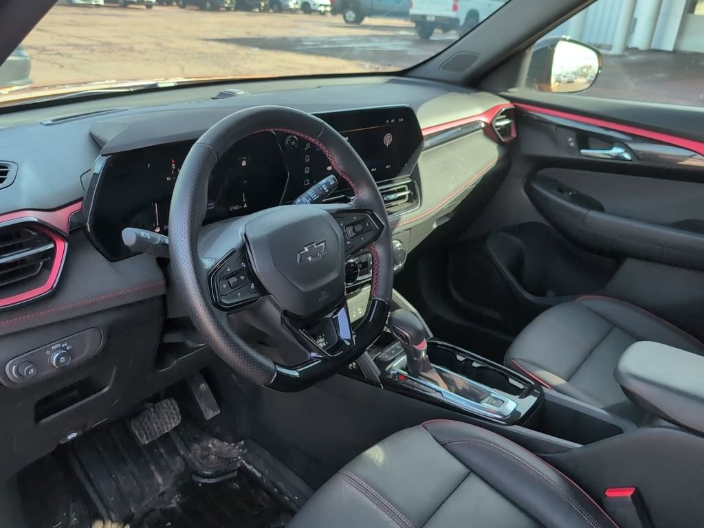 Used 2024 Chevrolet TrailBlazer RS w/ Convenience Package image 9