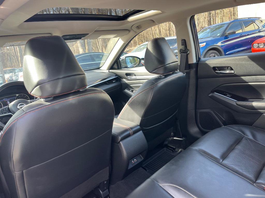 Used 2024 Nissan Altima 2.5 SR w/ SR Premium Package FWD image 26