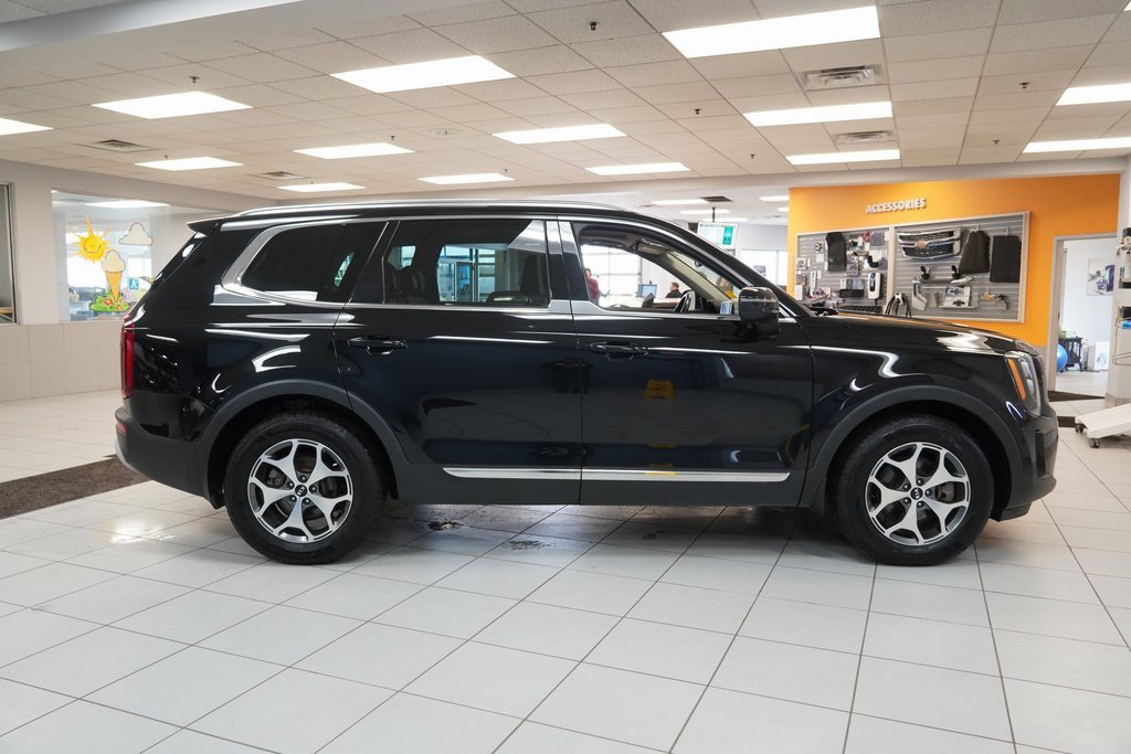 Used 2021 Kia Telluride EX image 17