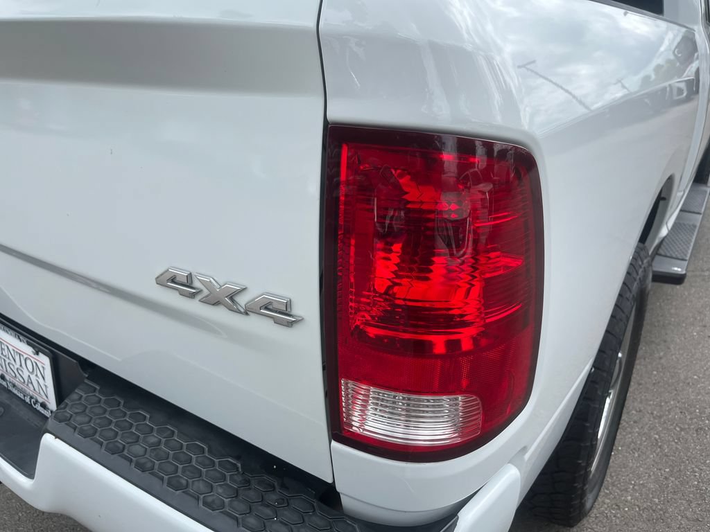 Used 2018 RAM 1500 Express w/ Express Value Package AWD/4WD image 45
