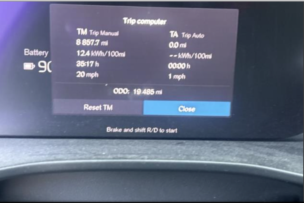 Used 2023 Volvo XC40 Recharge Ultimate w/ Protection Package Premier AWD/4WD image 4