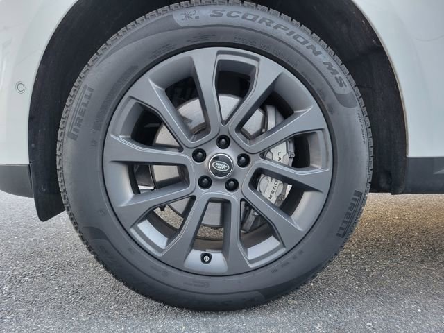 Used 2025 Land Rover Range Rover Sport image 17