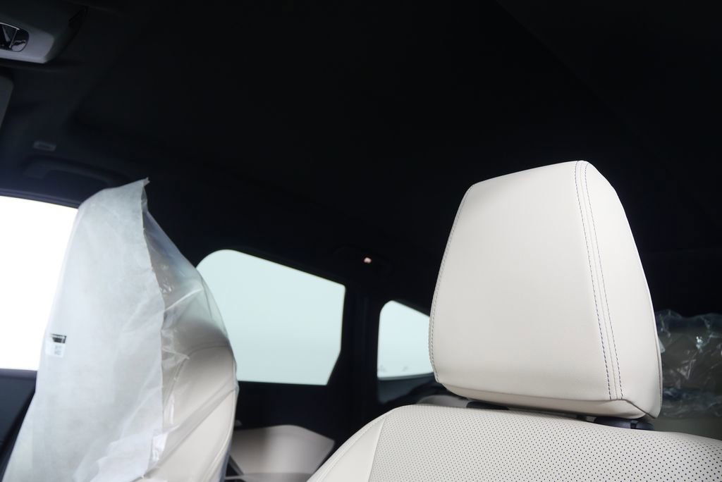 Used 2025 BMW X1 xDrive28i AWD/4WD image 11