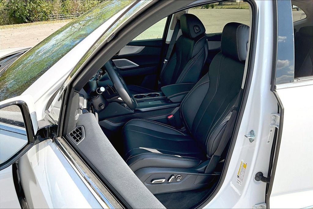 Used 2025 Acura MDX w/ Technology Package image 13