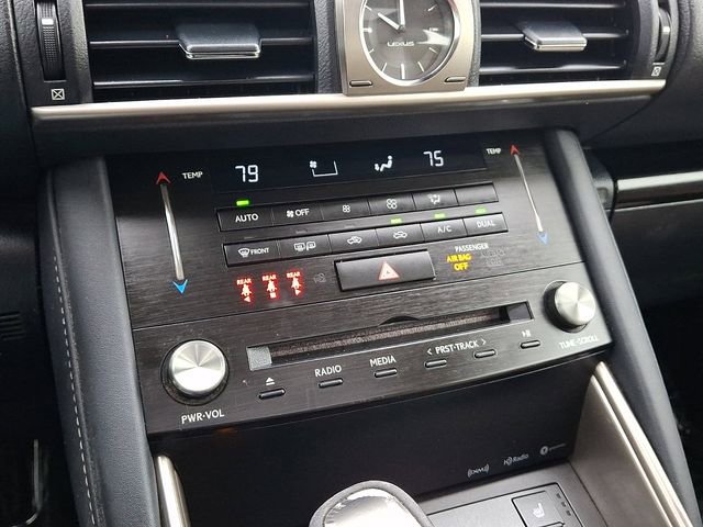 Used 2017 Lexus IS 200t w/ Premium Package RWD image 16