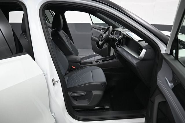 New 2026 Volkswagen Tiguan SE R-Line AWD/4WD image 14