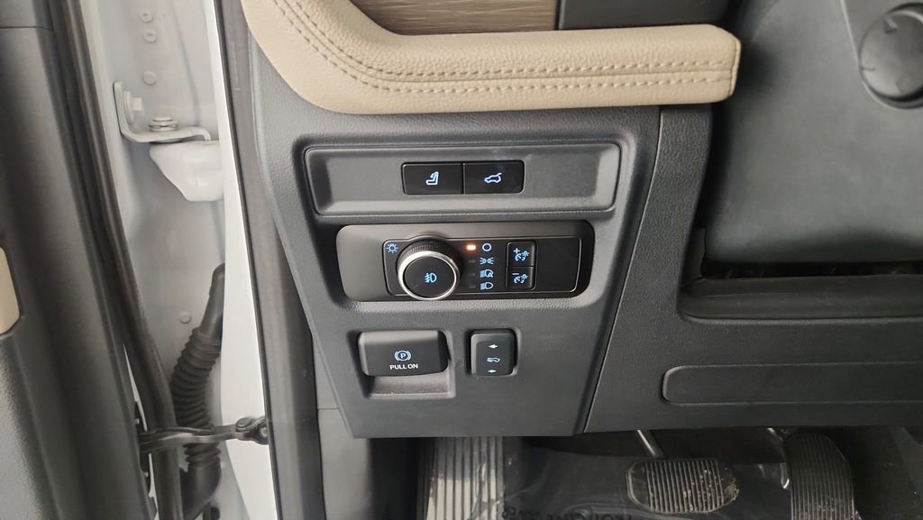 Certified 2023 Ford Expedition Limited image 28