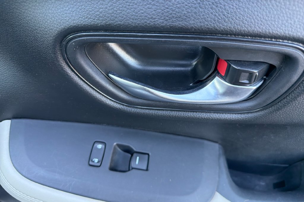 Certified 2024 Honda HR-V LX image 21