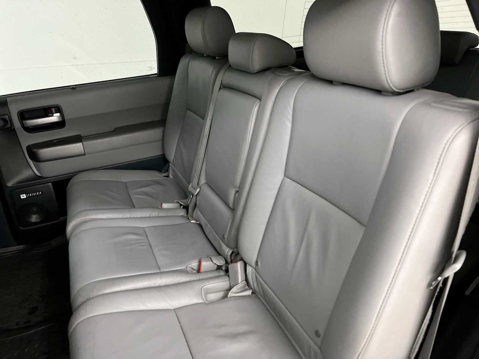 Used 2011 Toyota Sequoia Limited AWD/4WD image 31